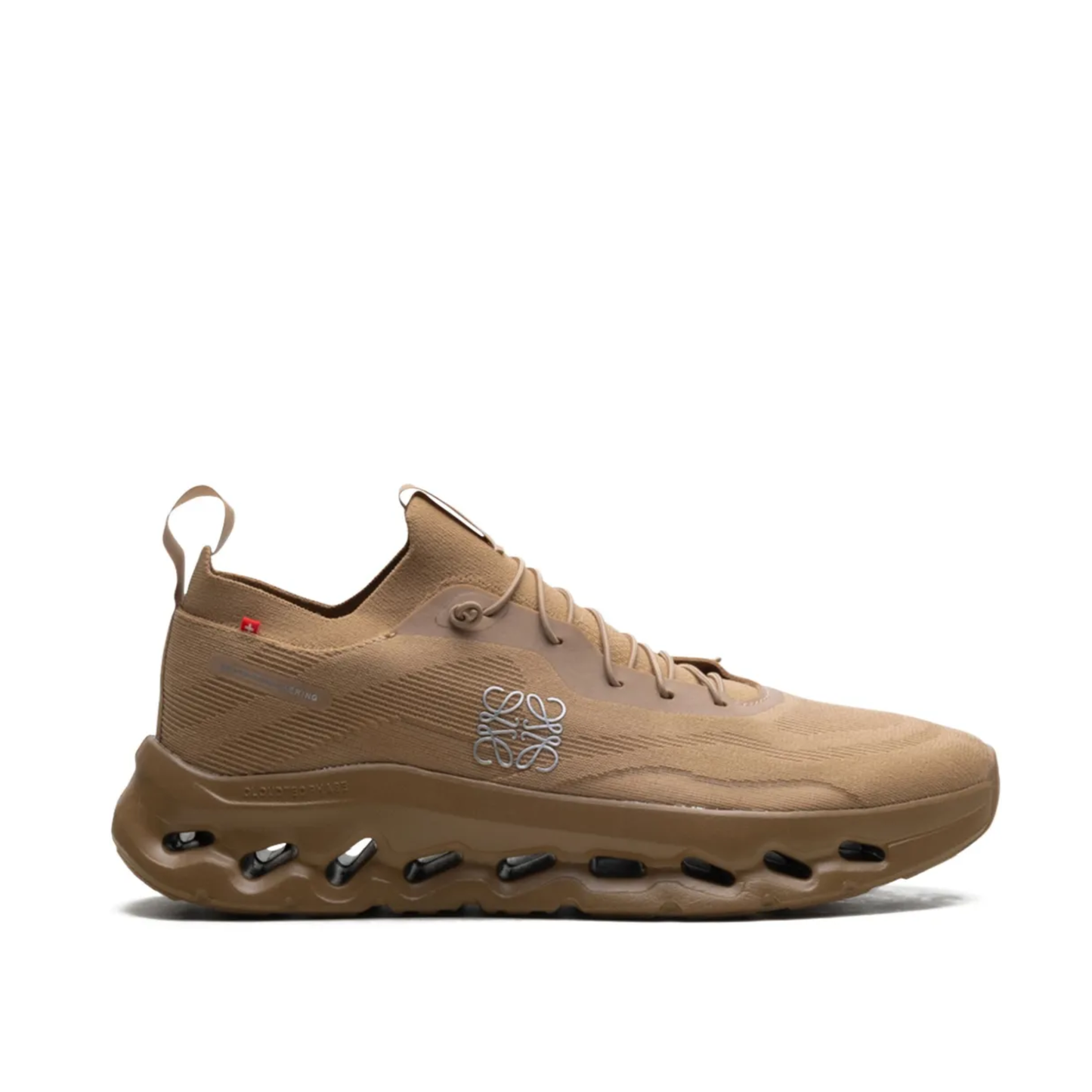 Loewe - On Cloud Tilt