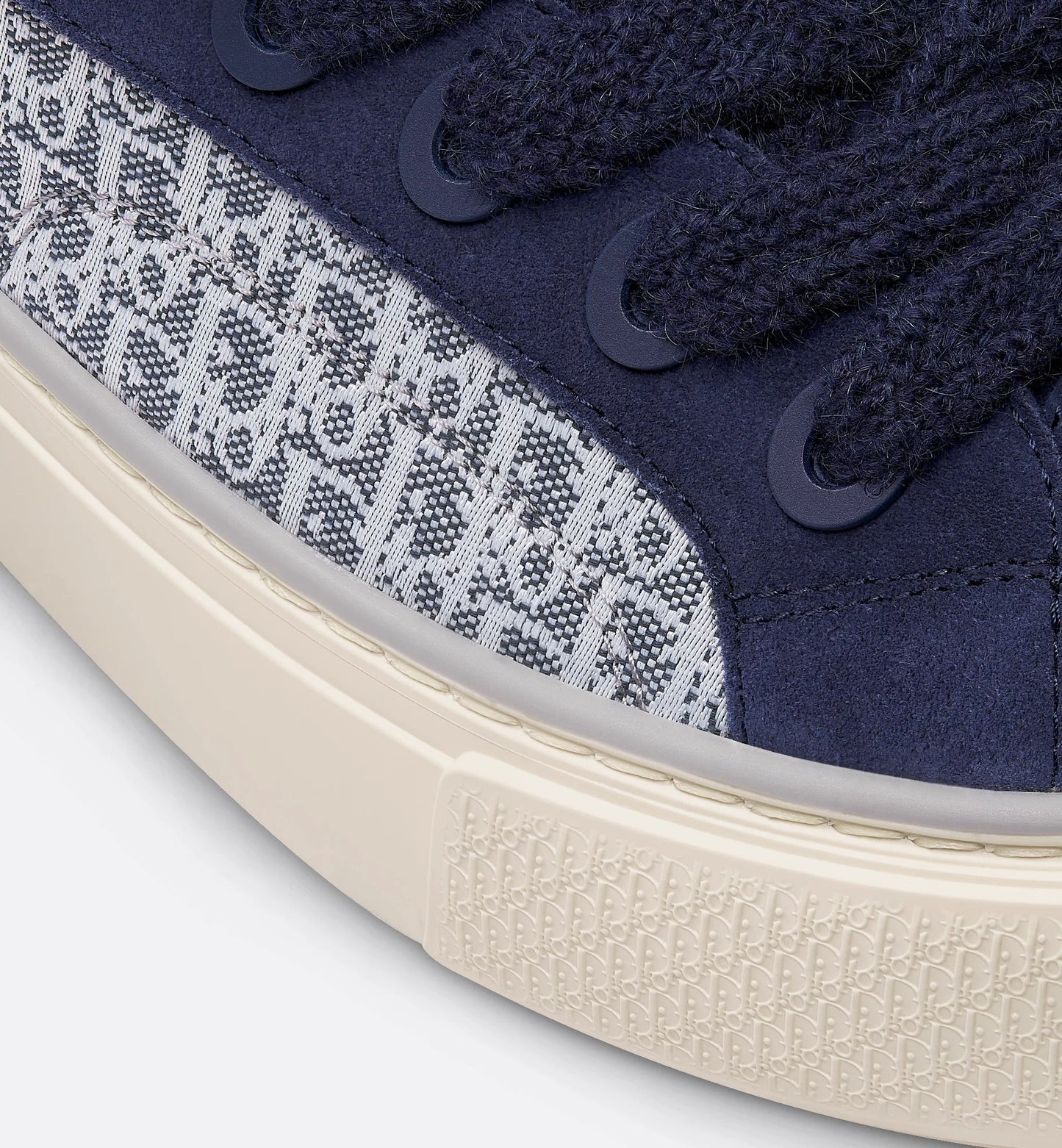 "B33" Spin Sneaker