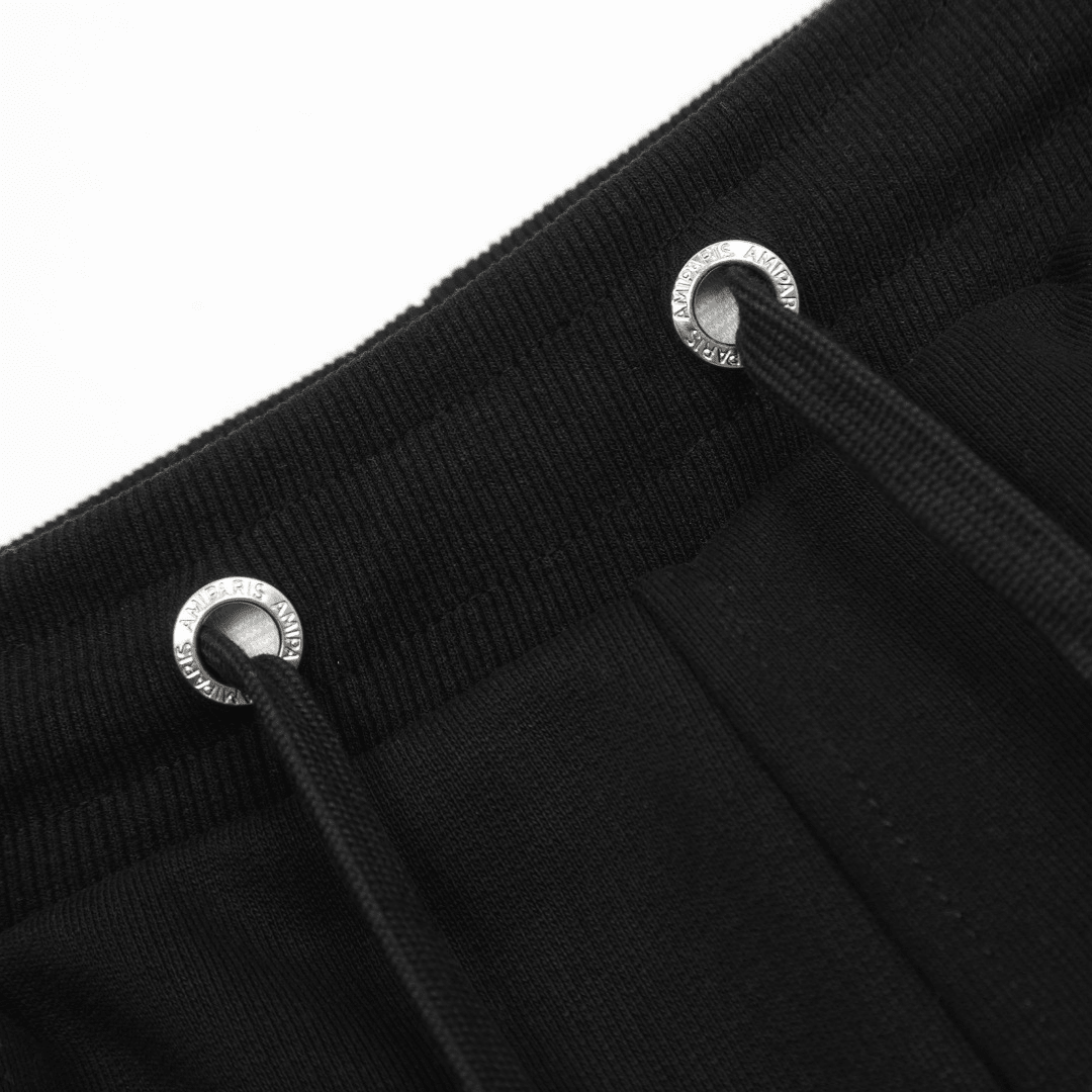 "Ami" Shorts Black