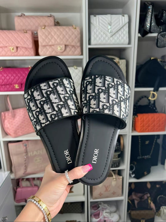 Christy black sandals