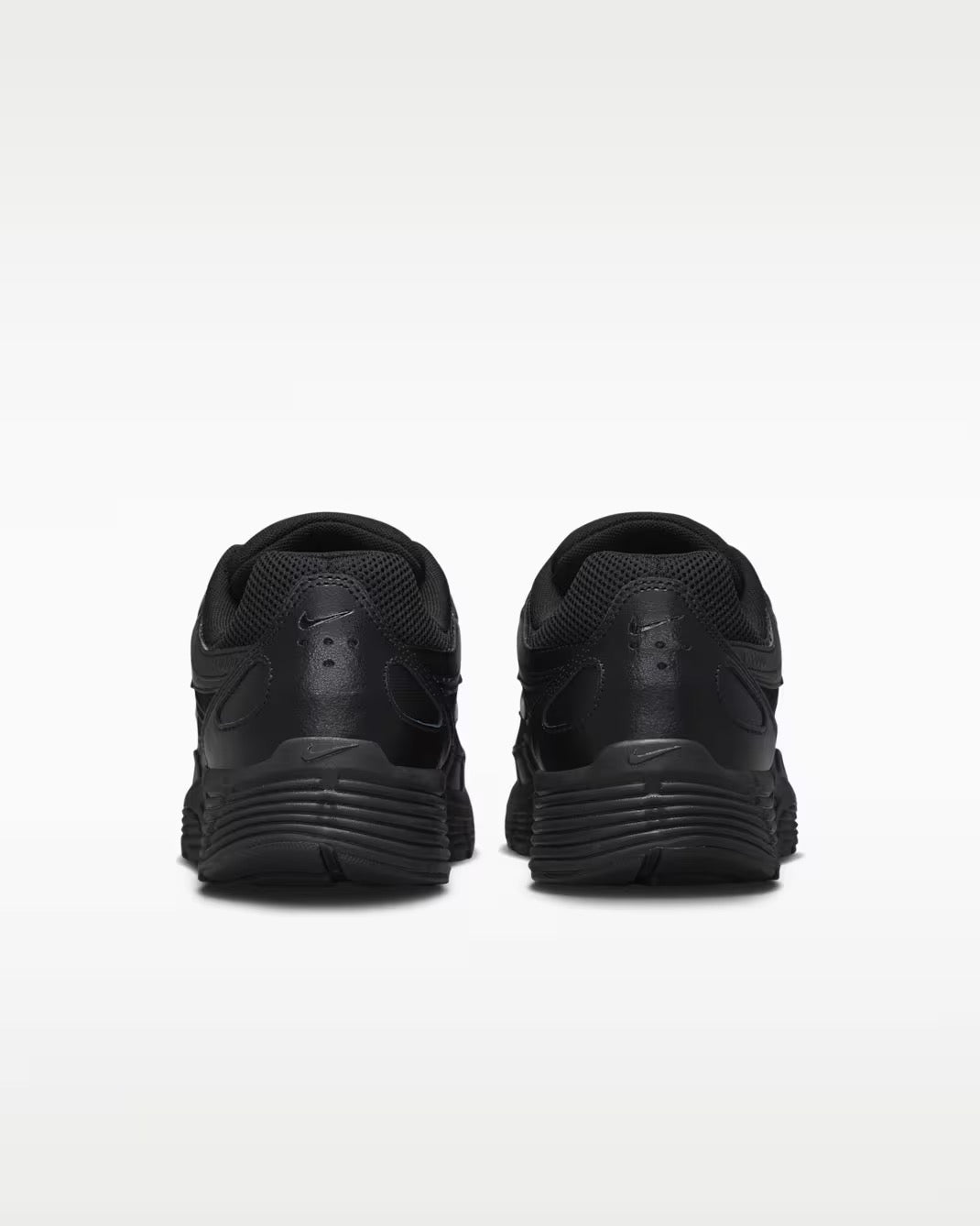 "P-600" Sneaker