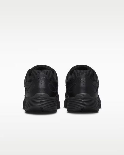"P-600" Sneaker