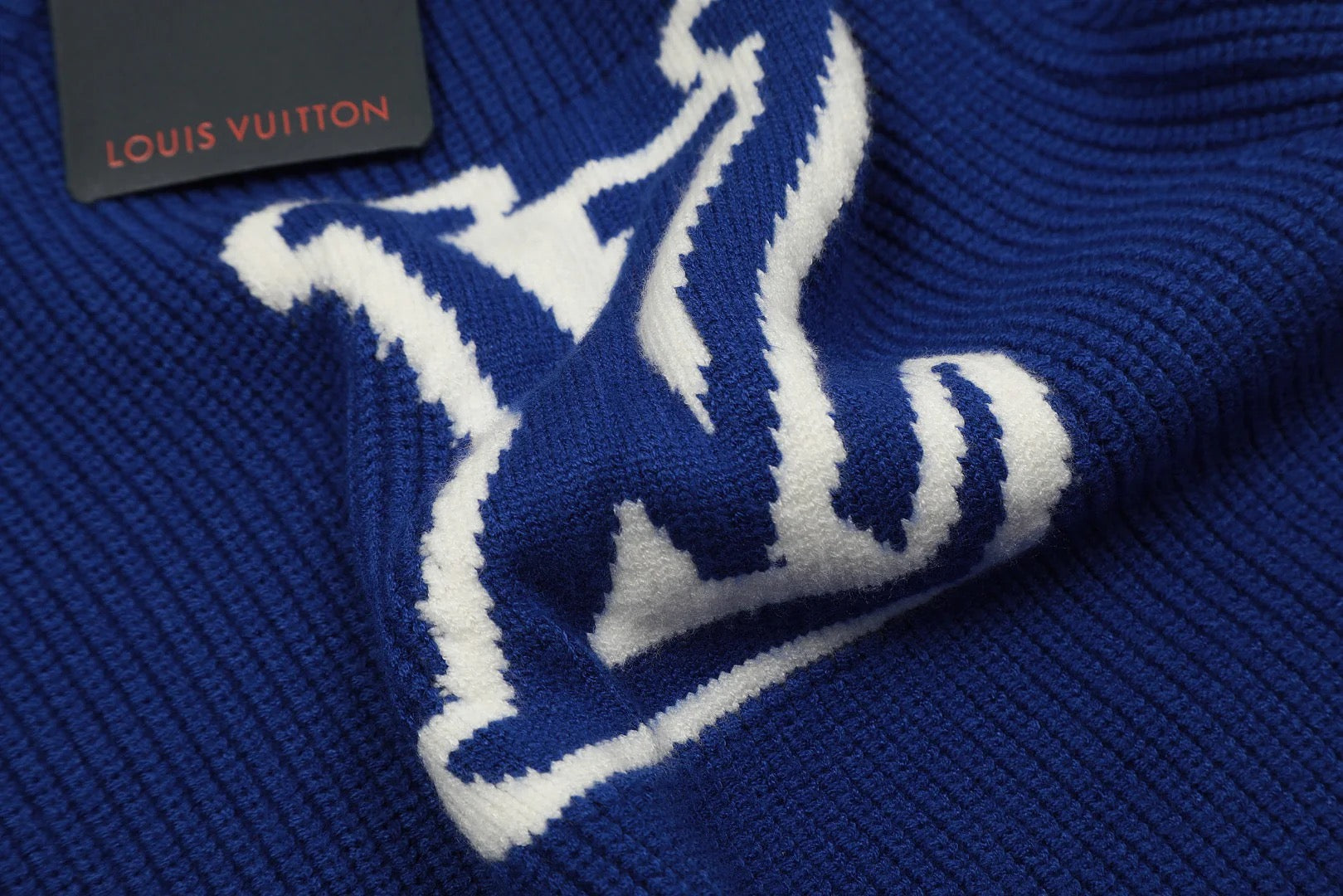 "LV" Designer Strickpulli