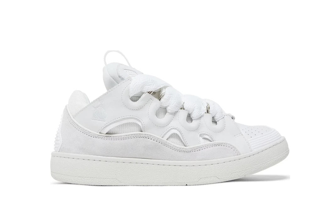 "Curb-Sneaker"