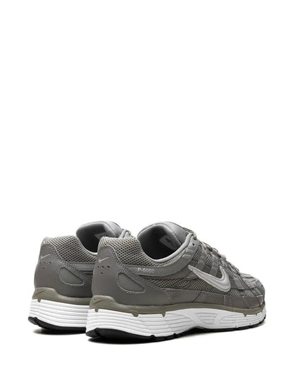 "P-600" Sneaker