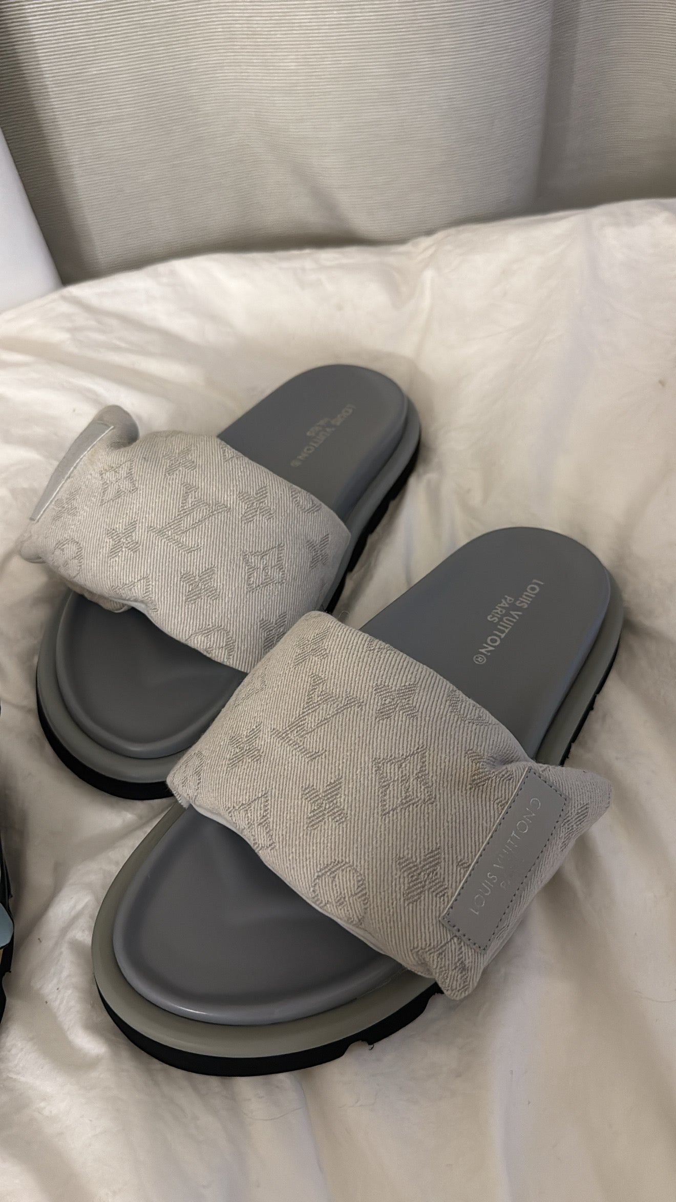 PILLOW MULES GREY