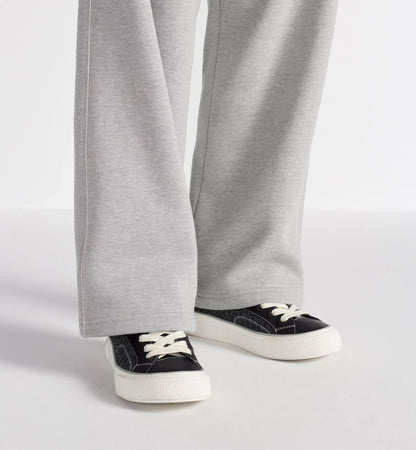 "B33" Spin Sneaker